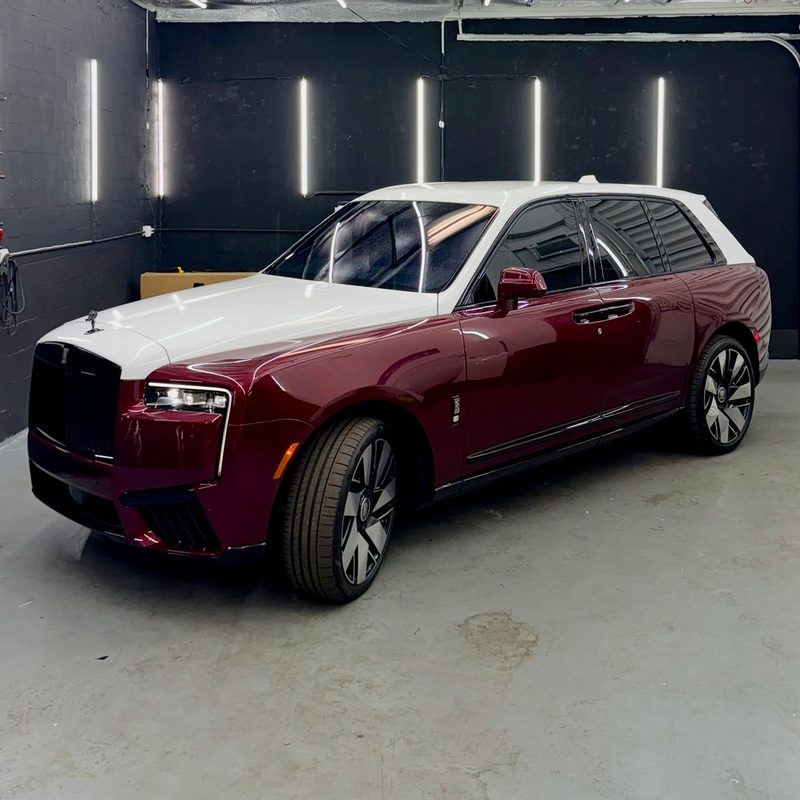 Two-tone Rolls-Royce Cullinan in the bay